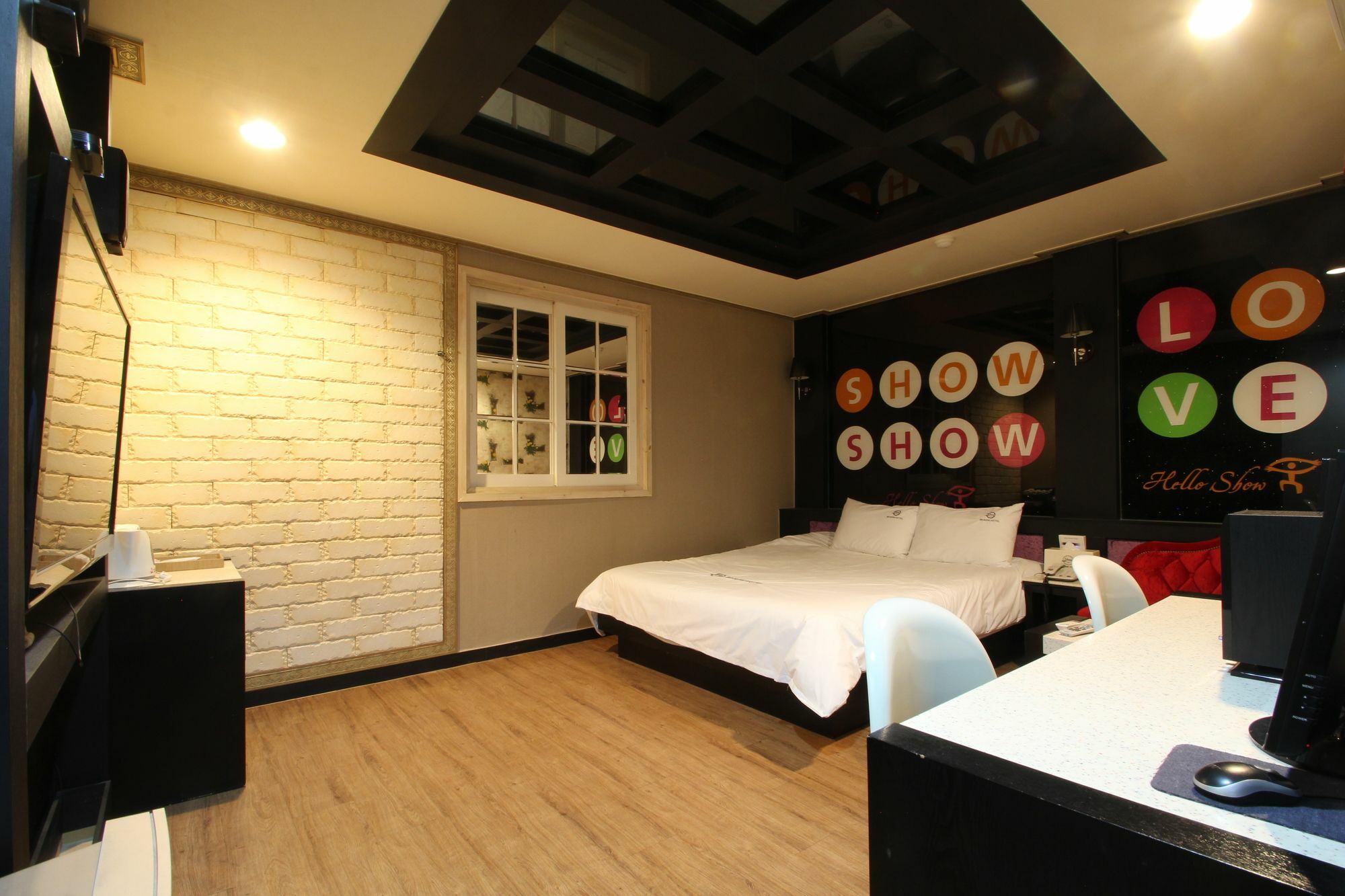 Show Hotel Busan Esterno foto